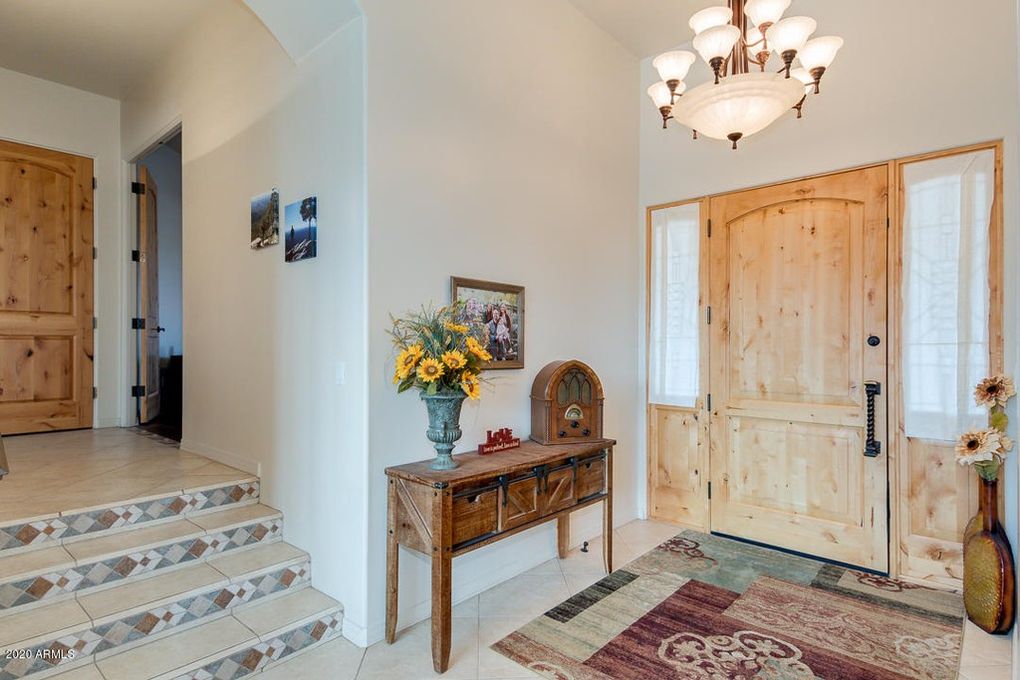 Front Entry Listing photo 32