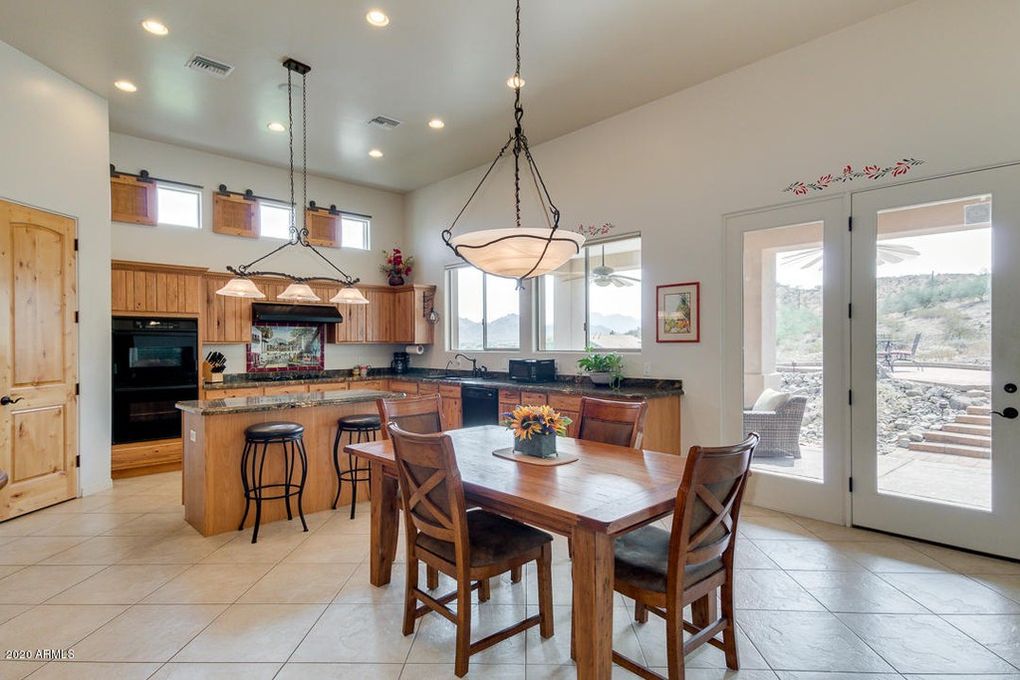 Kitchen Listing photo 6